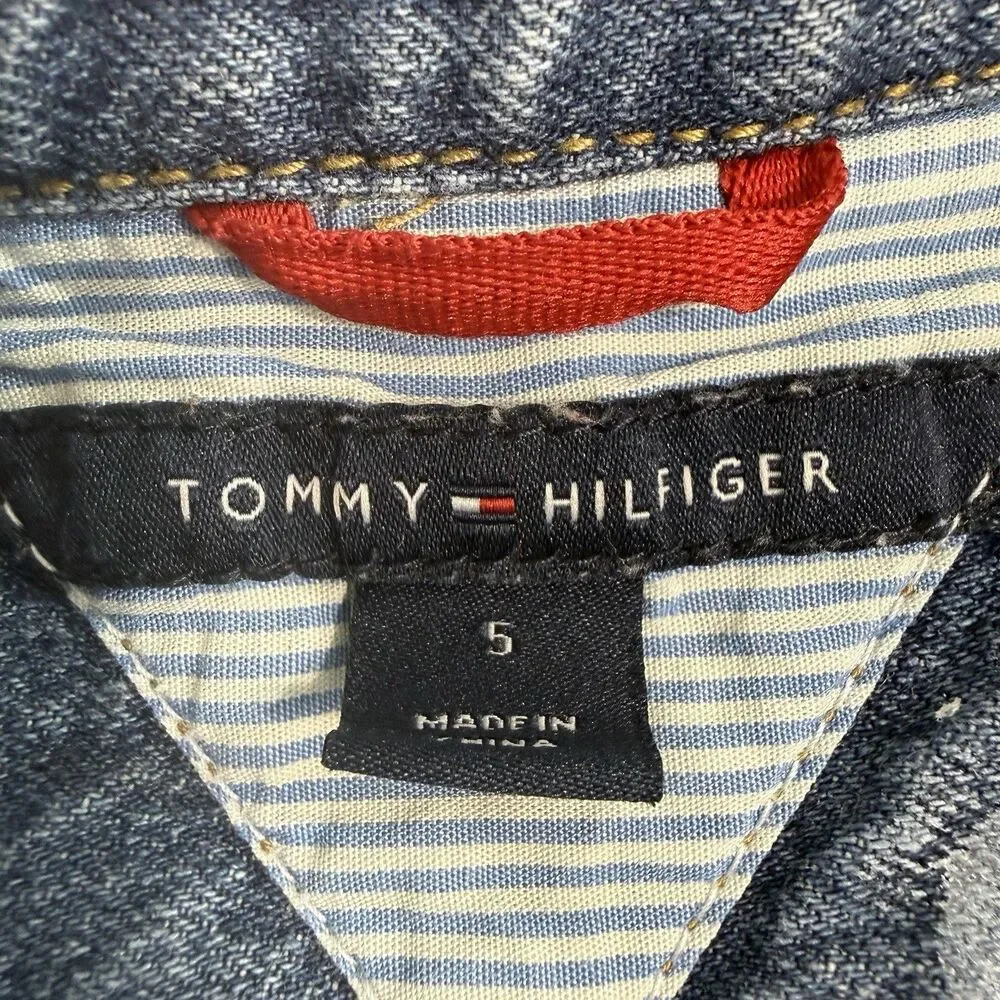 TOMMY HILFIGER BOYS SIZE 5 BLUE DENIM JACKET
